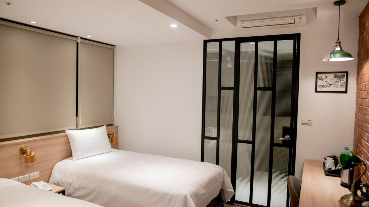 City Center Hotel Taichung Exterior photo